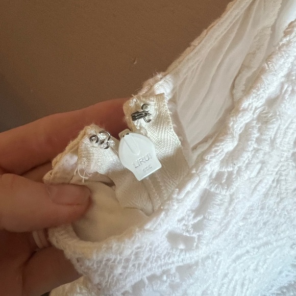 Hollister white lace high neck open back dress - Picture 4 of 4